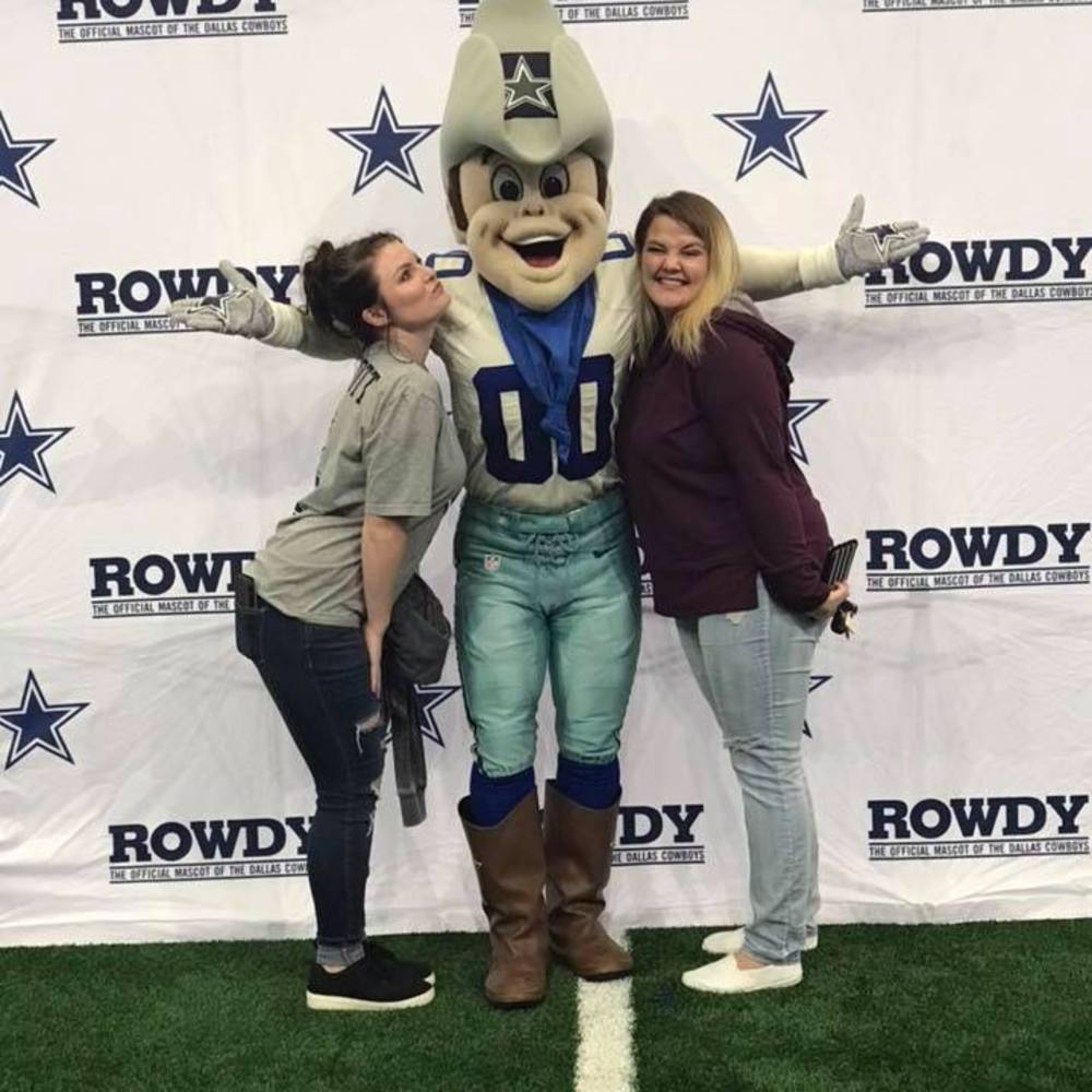 Meet your Posher, Helga